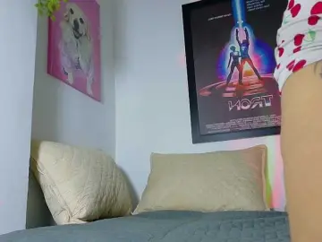 Valkiriamoore  live sex cam