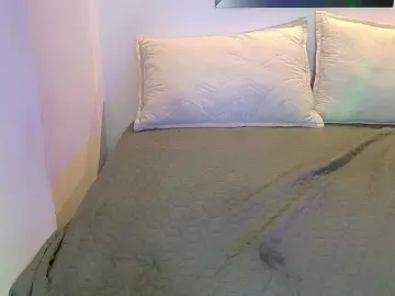 Valkiriamoore  live sex cam
