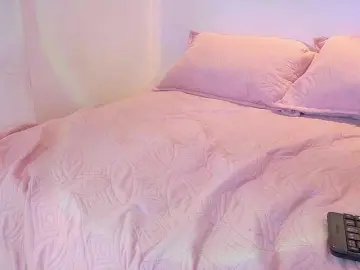 Valkiriamoore  live sex cam