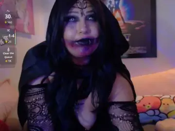Valkiriamoore  live sex cam