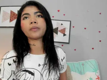 PauleteW10  live sex cam