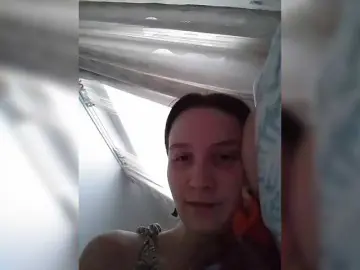 Titania6  live sex cam