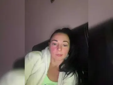 Uljchik  live sex cam