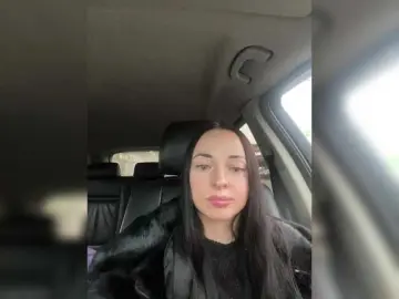 Uljchik  live sex cam