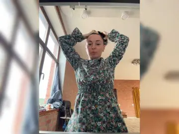 Uljchik  live sex cam