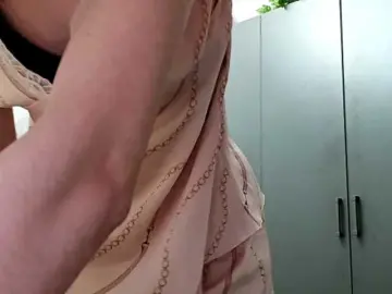 Violetfluff  live sex cam