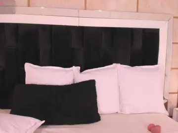 CrystalRose1  live sex cam