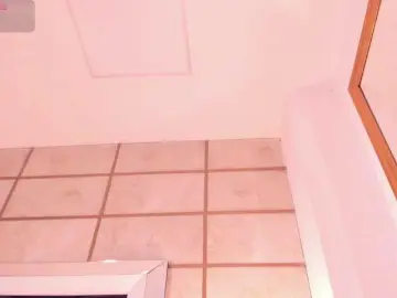 CrystalRose1  live sex cam