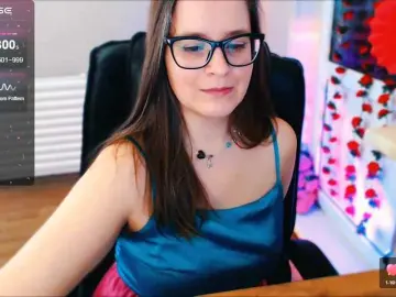 Elizabeth-3  live sex cam