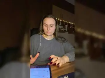 Elya6  live sex cam
