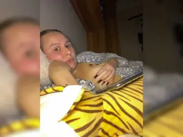 Elya6  live sex cam