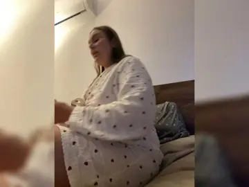 Elya6  live sex cam