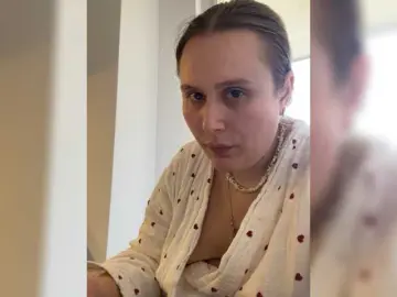 Elya6  live sex cam