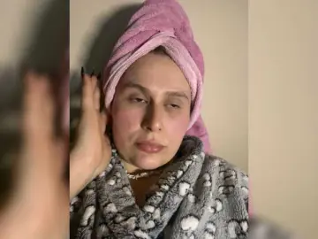 Elya6  live sex cam