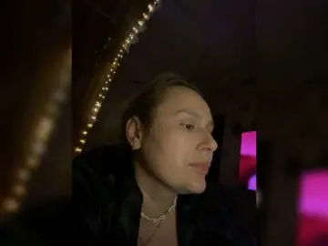 Elya6  live sex cam