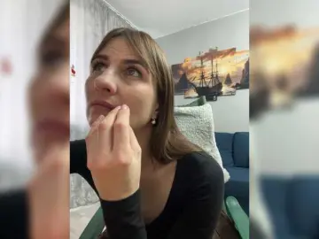 Laroshka  live sex cam