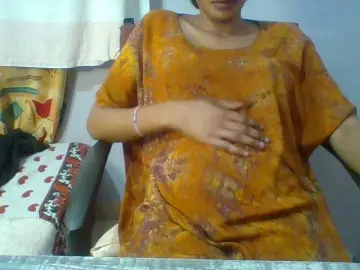 Prettie-brownskin  live sex cam