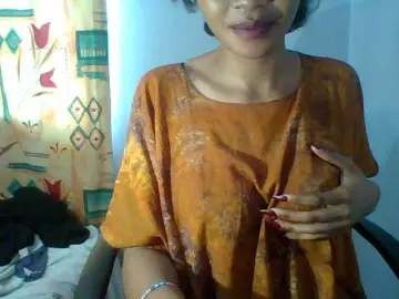 Prettie-brownskin  live sex cam