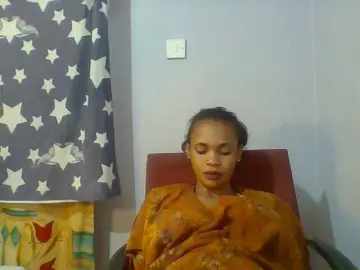 Prettie-brownskin  live sex cam