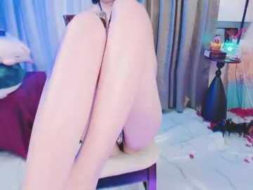Twhanhan  live sex cam