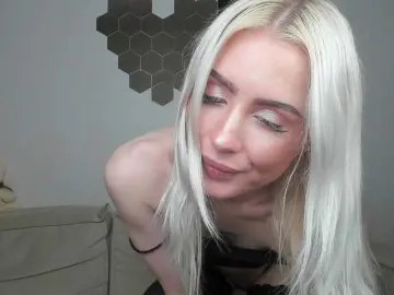Daeneryy  live sex cam