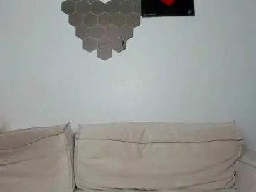 Daeneryy  live sex cam