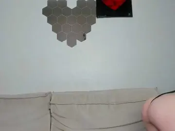 Daeneryy  live sex cam