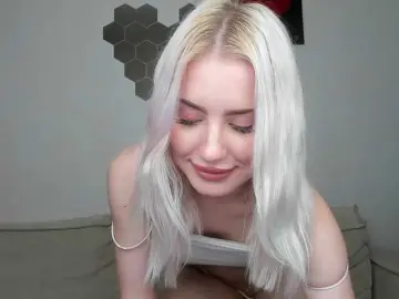 Daeneryy  live sex cam