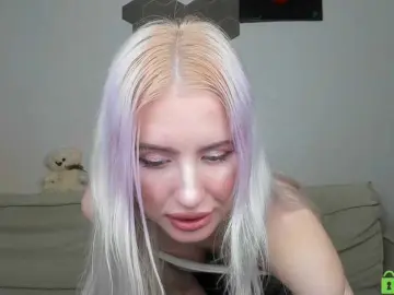 Daeneryy  live sex cam