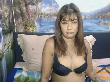 Indianaqua  live sex cam