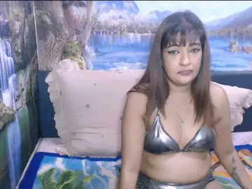 Indianaqua  live sex cam