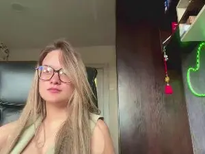 HoaGrosjean  live sex cam