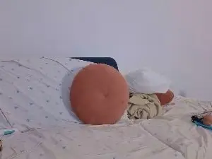 Yoli_Morena  live sex cam
