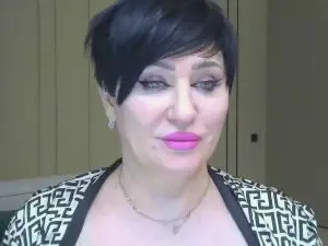 Kleo37  live sex cam