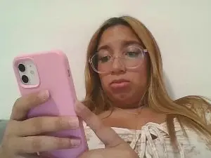 Melanipaola2003  live sex cam