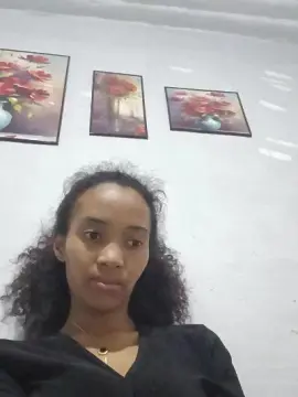 Berthine5  live sex cam