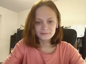 YolandaEsson  live sex cam