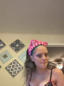 Chxrry_b0mbz  live sex cam
