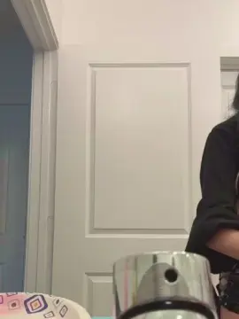 Chxrry_b0mbz  live sex cam