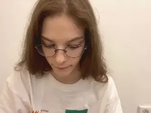 BambiHipkins  live sex cam