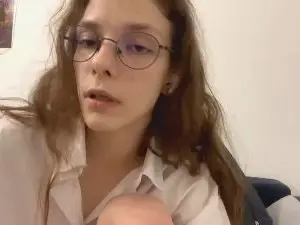 BambiHipkins  live sex cam