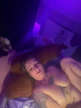 Heygirlhey888  live sex cam