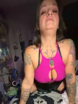 Heygirlhey888  live sex cam