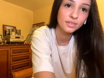 RoseleeRosiak  live sex cam