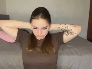 MelvinaDarnley  live sex cam