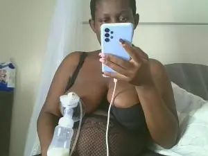 Thickyrey  live sex cam