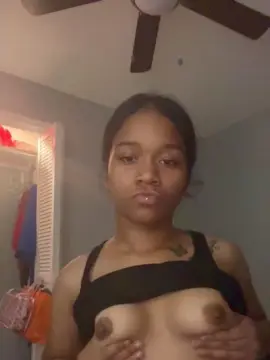 Xoxopaiddd  live sex cam