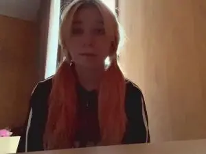 AnnieLupo  live sex cam