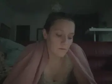 StrangeGirl_666  live sex cam