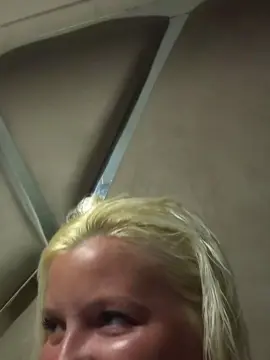 Victoriaqueen1  live sex cam